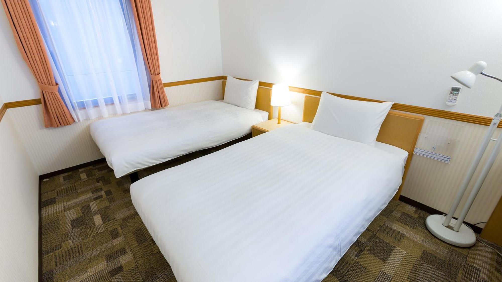 Toyoko Inn Kokura-Eki Minami-Guchi Кіта-Кюшю Номер фото