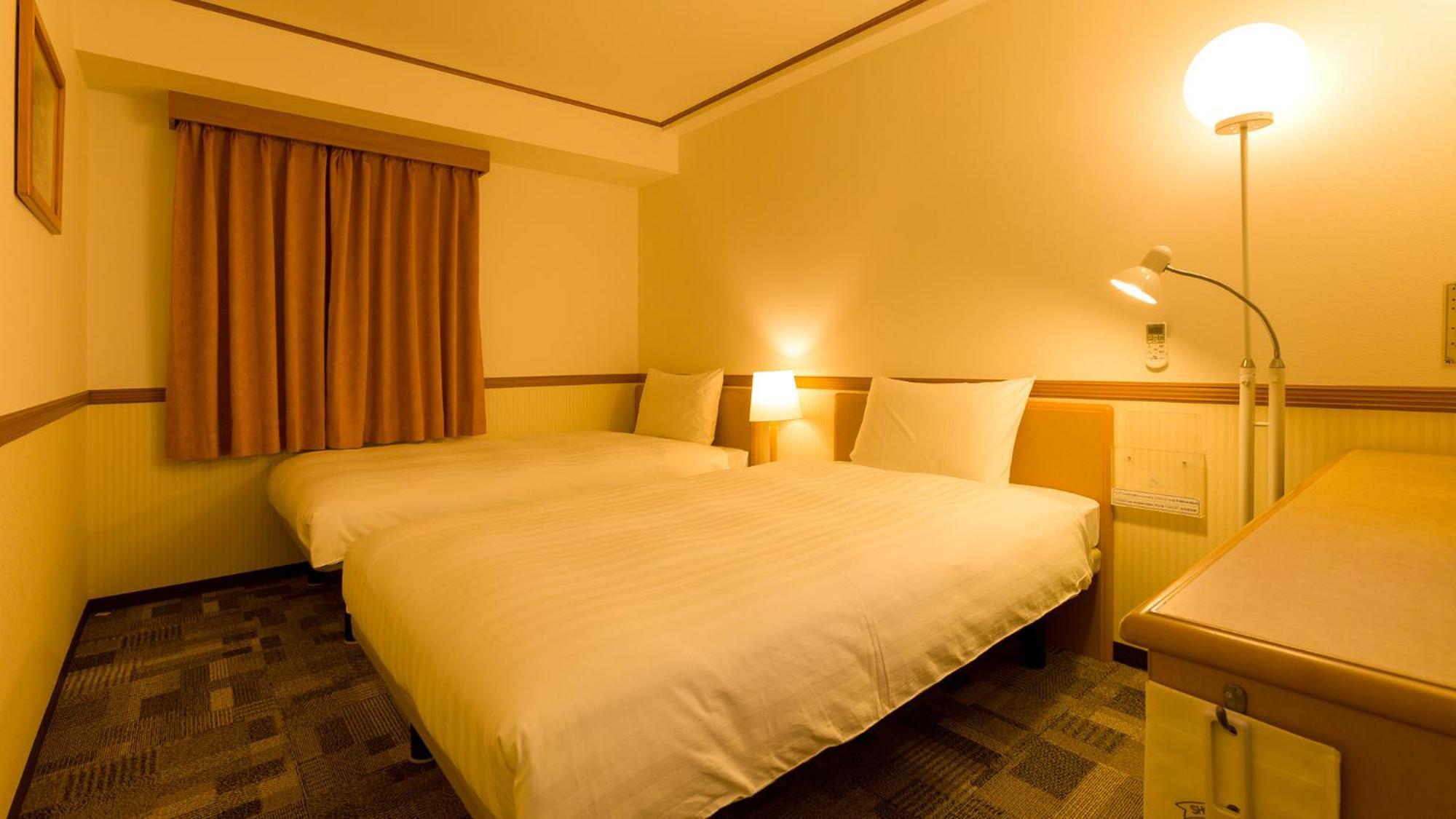 Toyoko Inn Kokura-Eki Minami-Guchi Кіта-Кюшю Номер фото