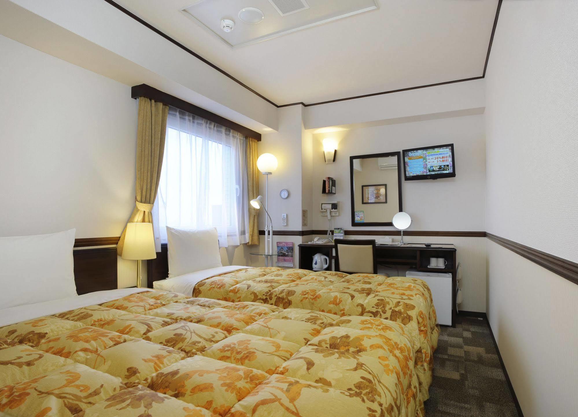 Toyoko Inn Kokura-Eki Minami-Guchi Кіта-Кюшю Екстер'єр фото