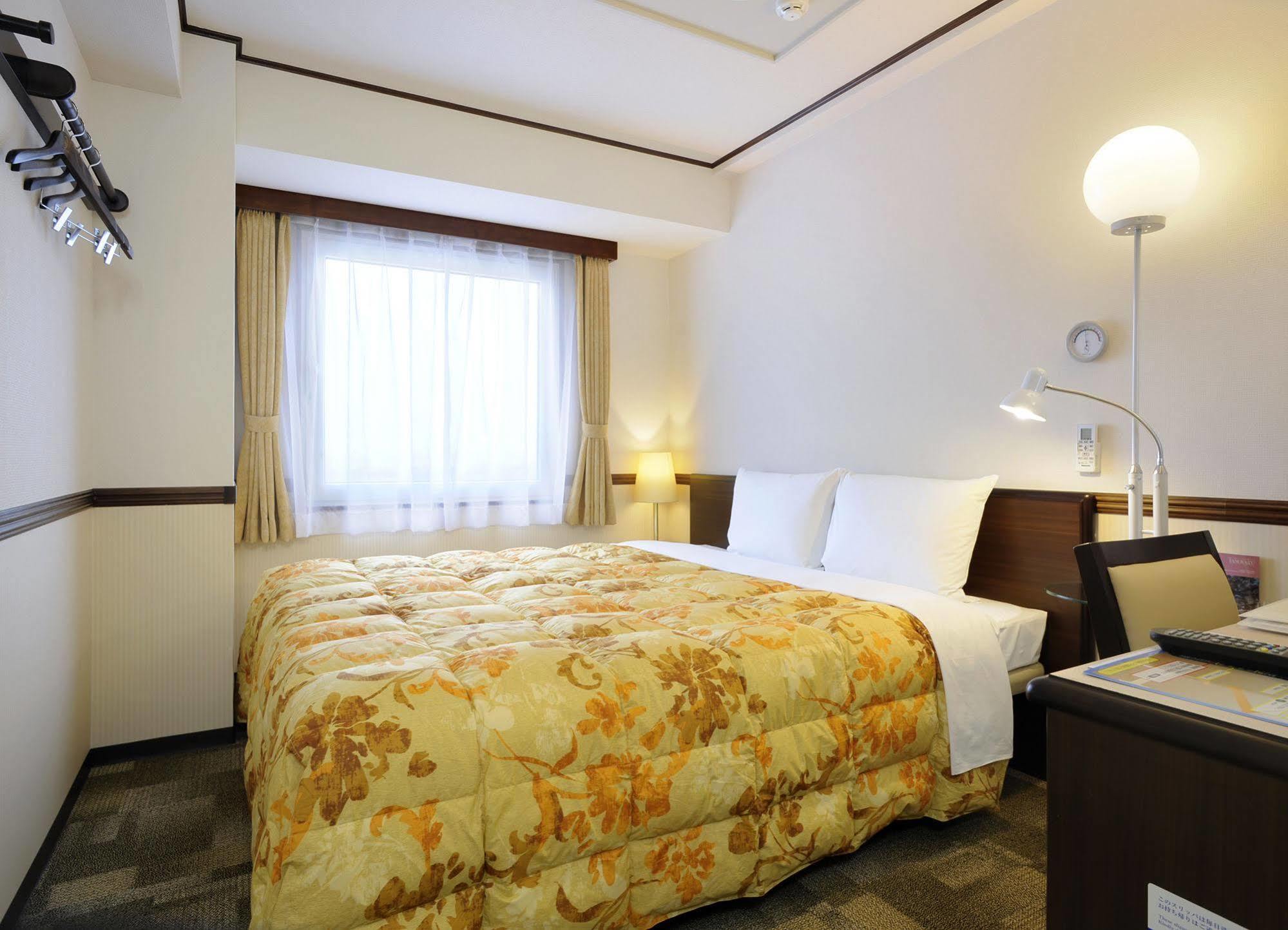 Toyoko Inn Kokura-Eki Minami-Guchi Кіта-Кюшю Екстер'єр фото