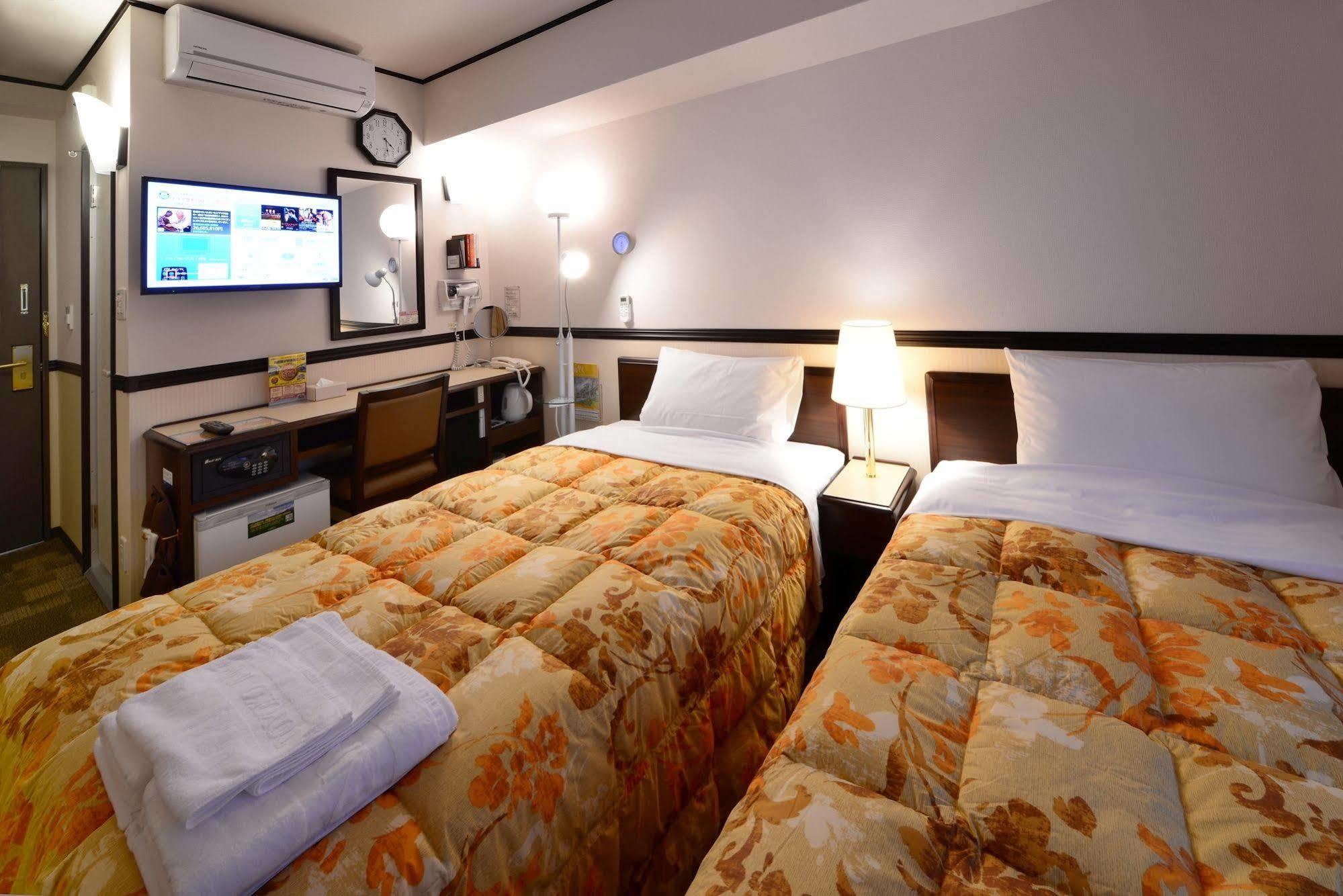 Toyoko Inn Kokura-Eki Minami-Guchi Кіта-Кюшю Екстер'єр фото