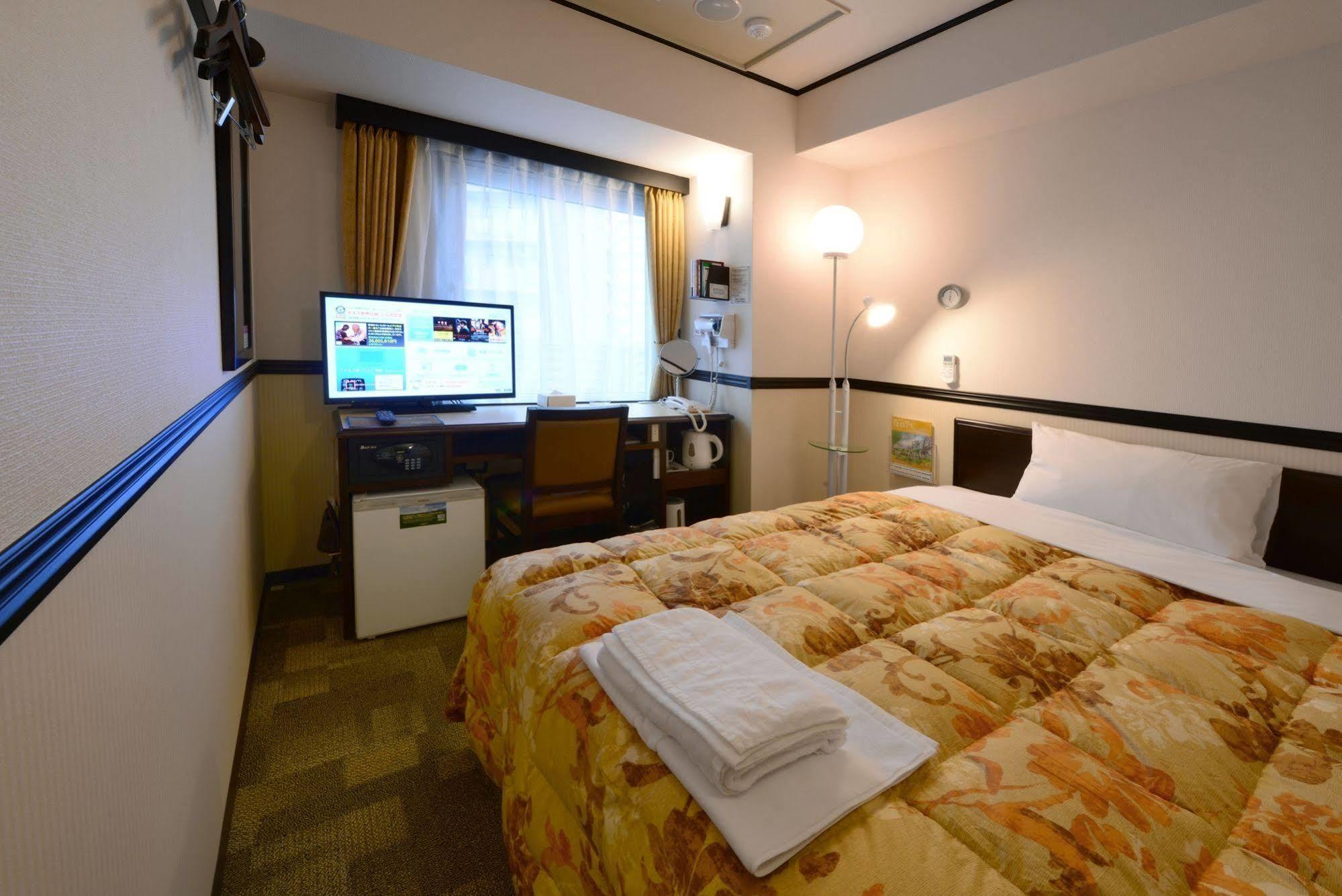 Toyoko Inn Kokura-Eki Minami-Guchi Кіта-Кюшю Екстер'єр фото