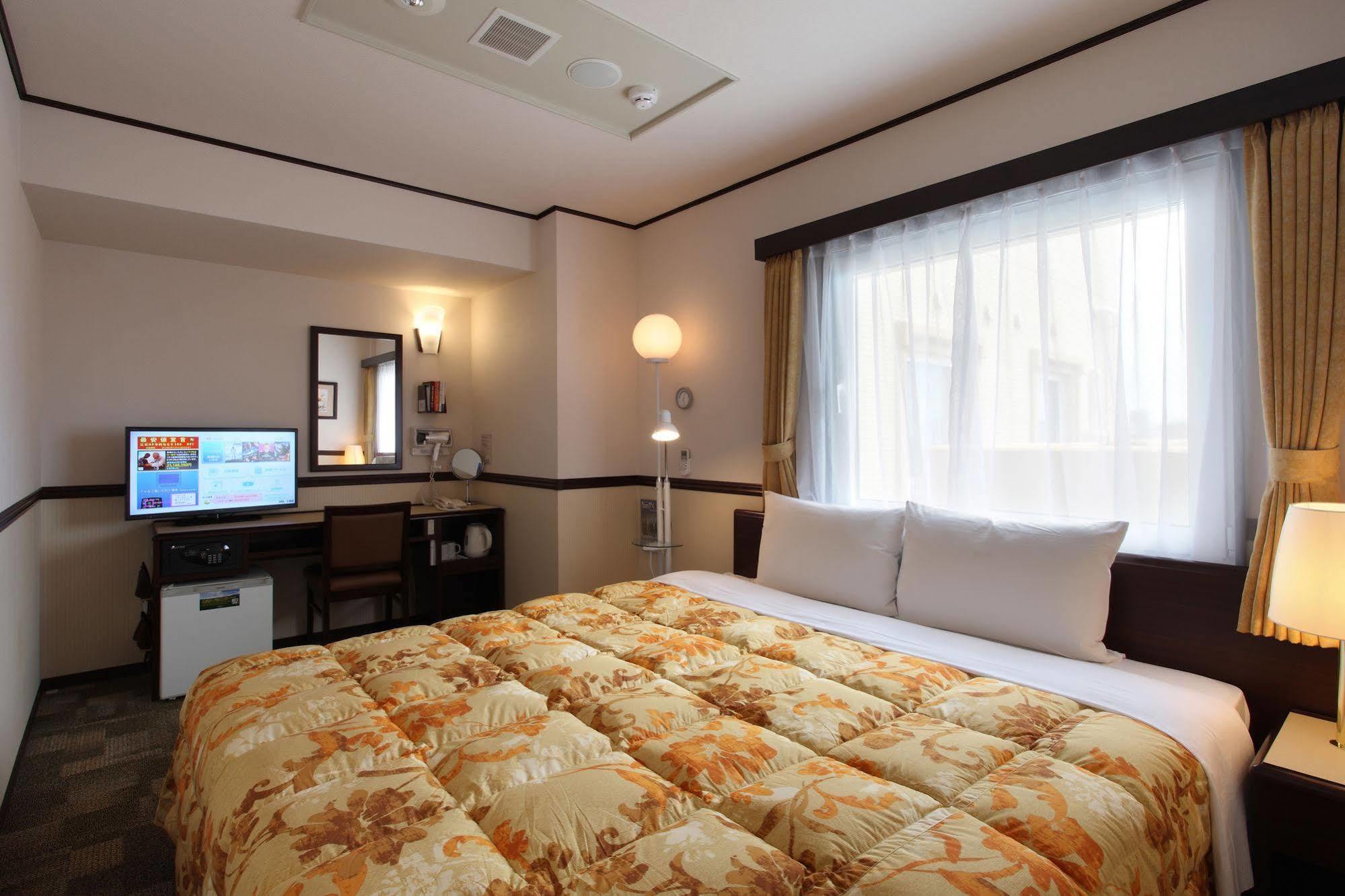 Toyoko Inn Kokura-Eki Minami-Guchi Кіта-Кюшю Екстер'єр фото